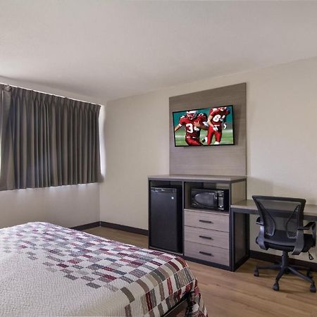 Red Roof Inn & Suites Brunswick I-95 Kültér fotó