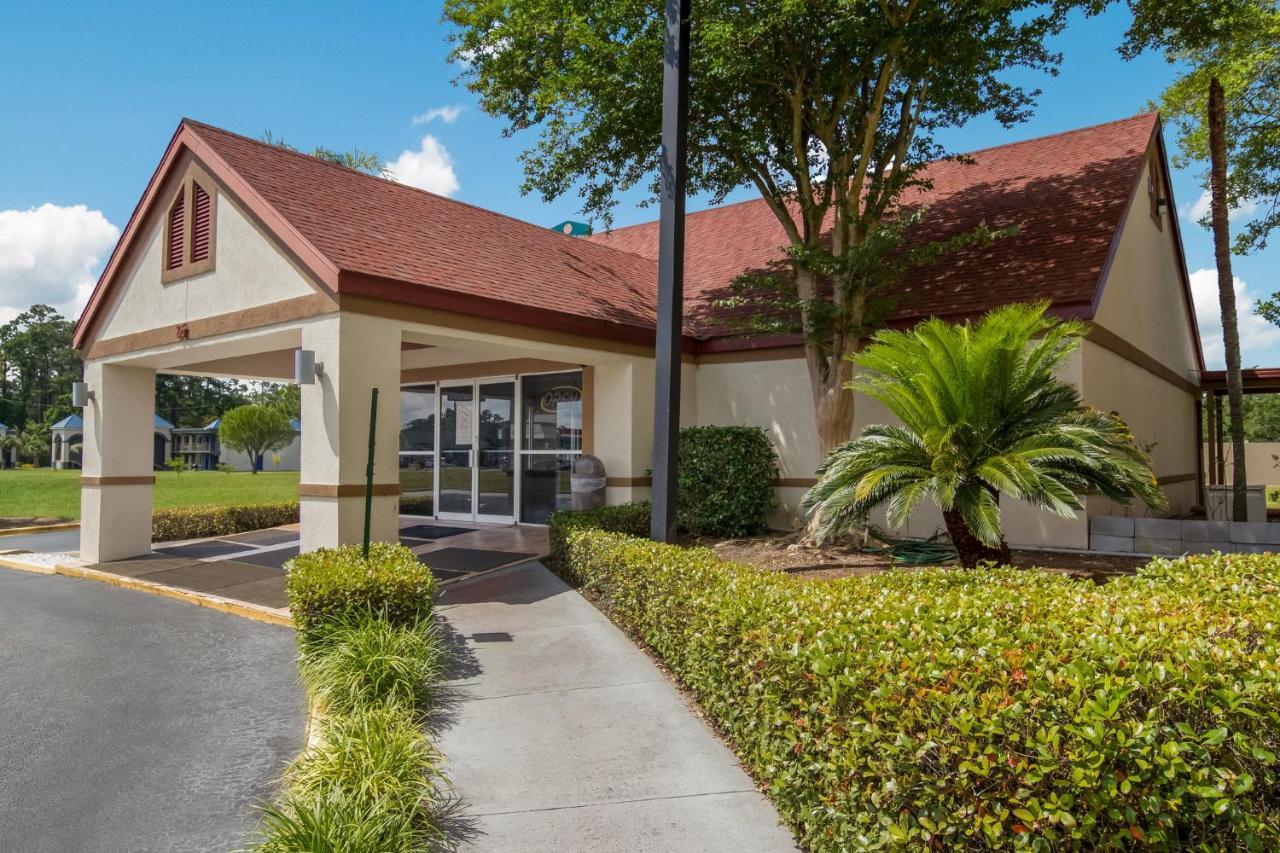 Red Roof Inn & Suites Brunswick I-95 Kültér fotó