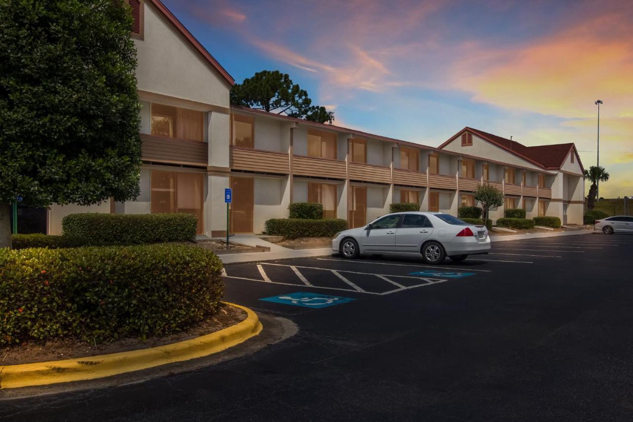 Red Roof Inn & Suites Brunswick I-95 Kültér fotó