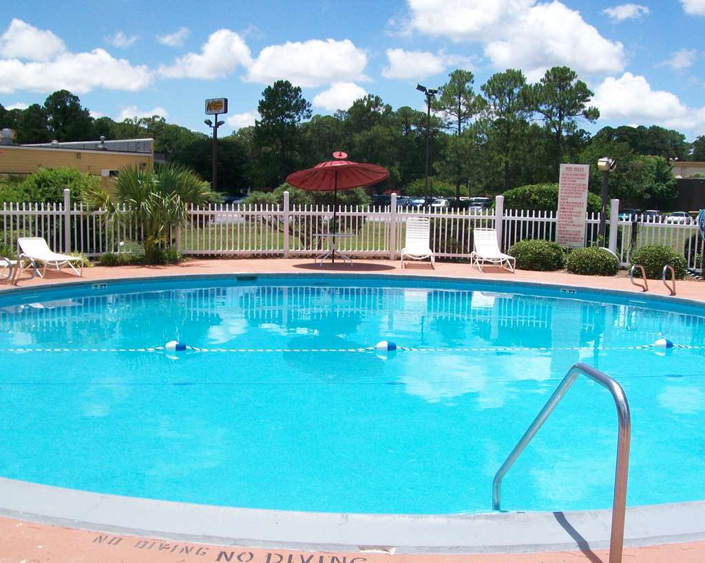 Red Roof Inn & Suites Brunswick I-95 Létesítmények fotó